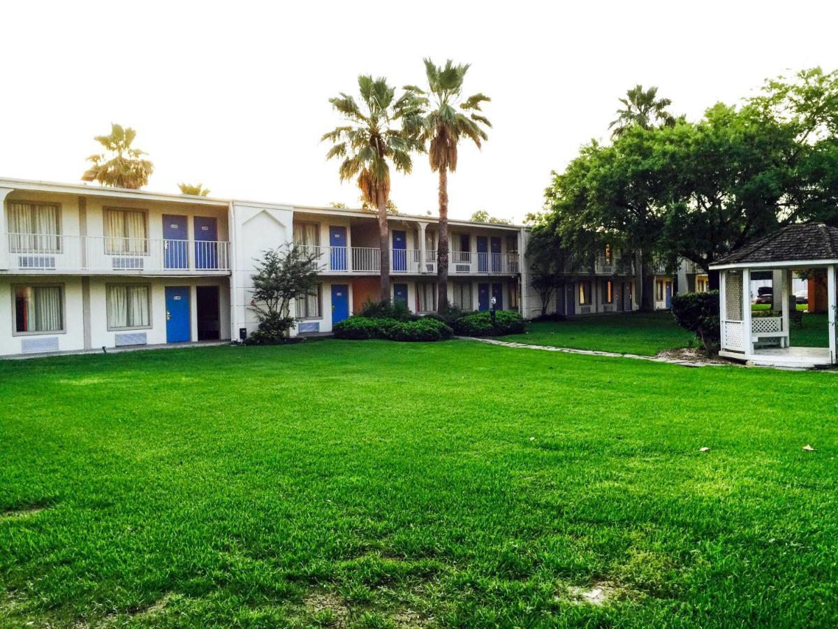 Motel 6-Houston, Tx - East Eksteriør billede