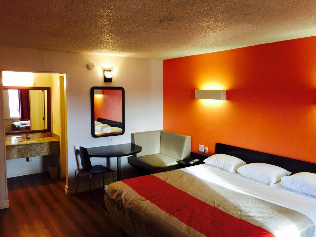 Motel 6-Houston, Tx - East Eksteriør billede