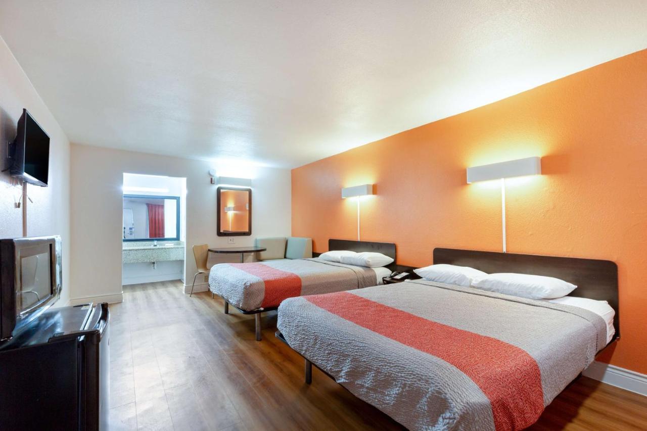 Motel 6-Houston, Tx - East Eksteriør billede
