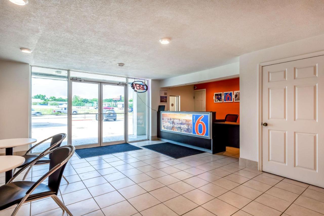 Motel 6-Houston, Tx - East Eksteriør billede