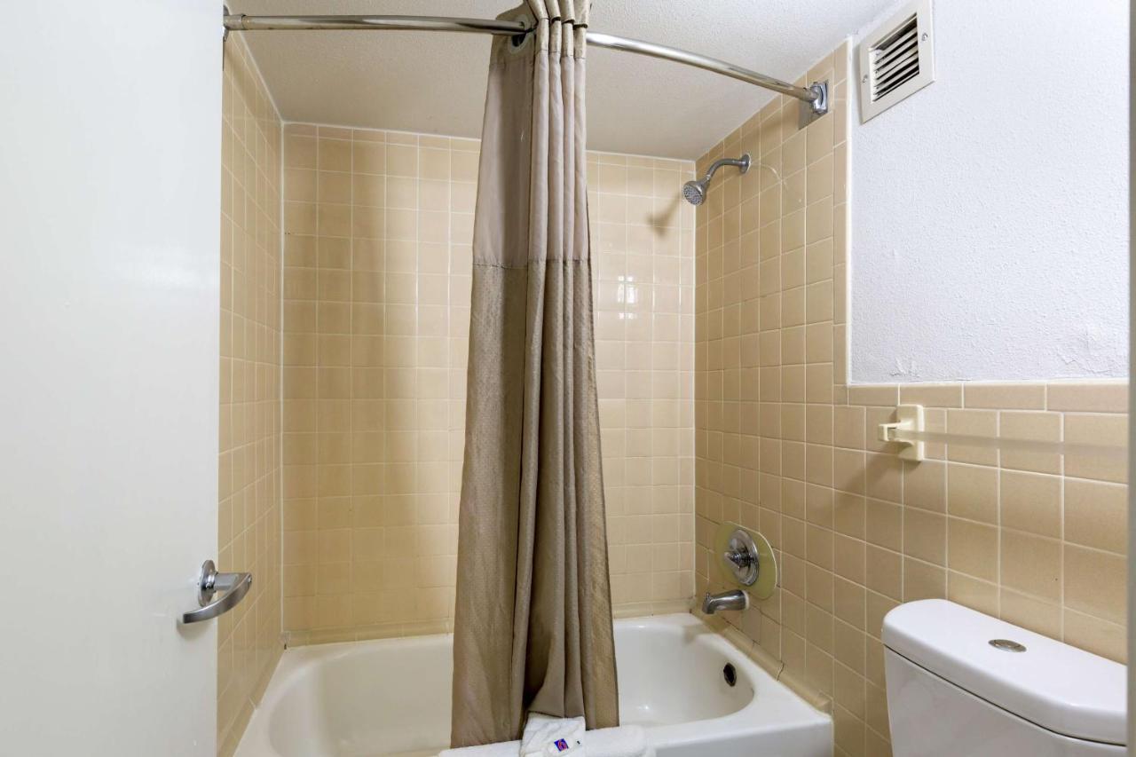 Motel 6-Houston, Tx - East Eksteriør billede