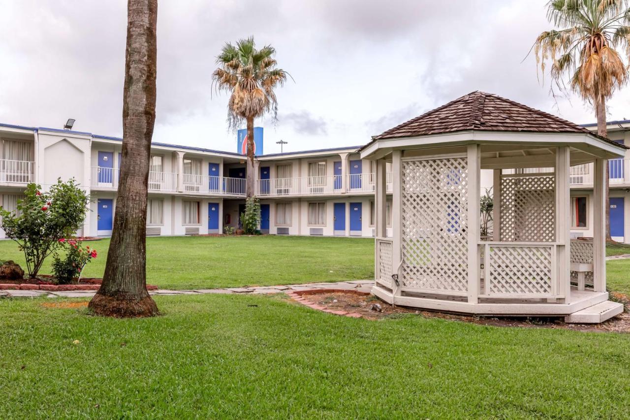 Motel 6-Houston, Tx - East Eksteriør billede